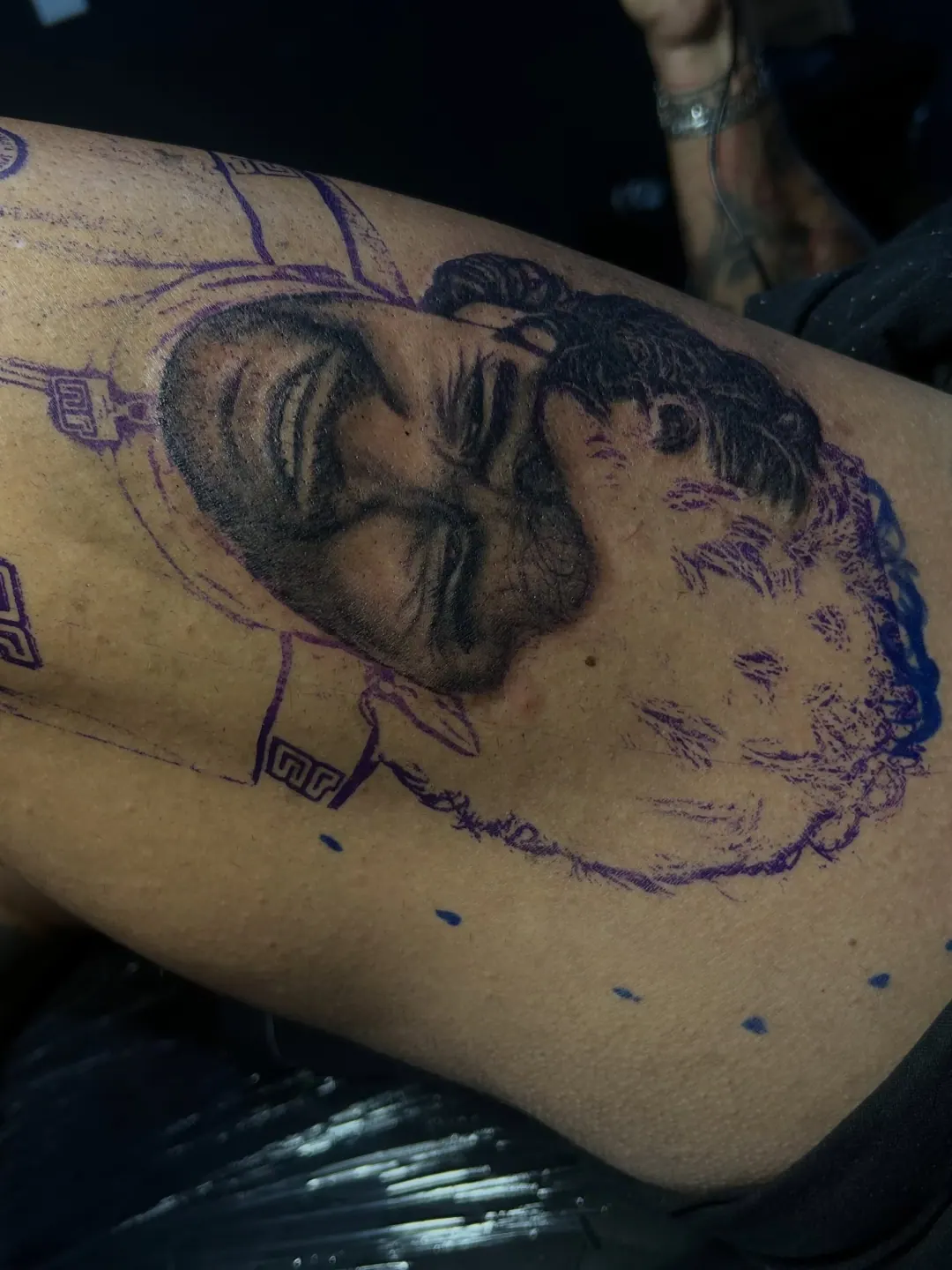 Retrato em execução, com parte do decalque ainda visível